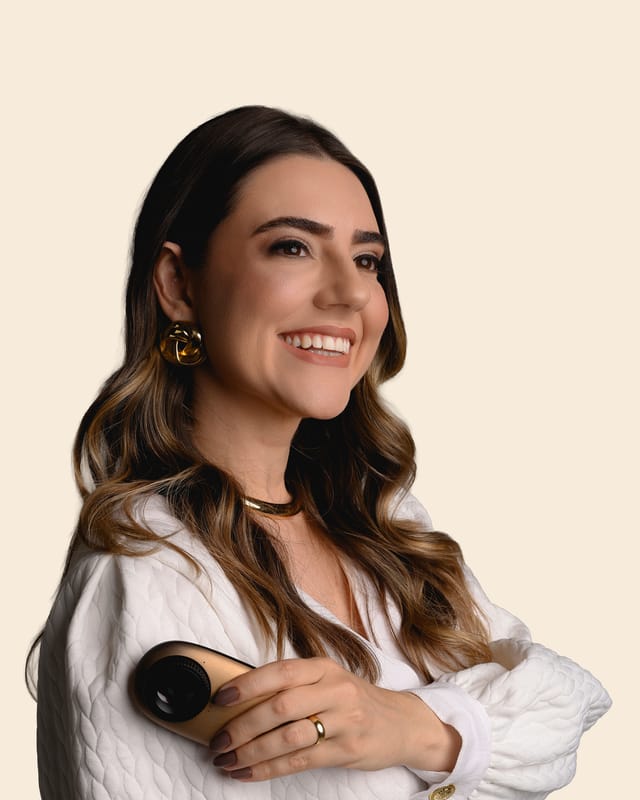 Dra. Ângela Fernandes Marques, médica com especialização em Dermatologia, na AF Derma Clinic